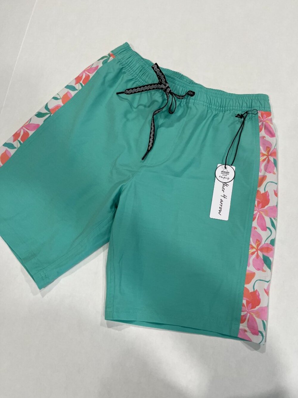 Men - XS, S & L - NWT Feather 4 Arrow Volley Swim Trunks in Bonita